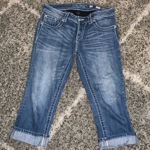 Women’s Miss Me Capris. Size 28